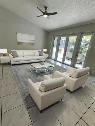 4745 NW 98th Pl, Doral, FL 33178
