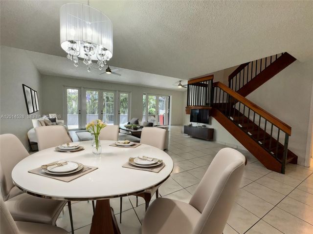 4745 NW 98th Pl, Doral, FL 33178