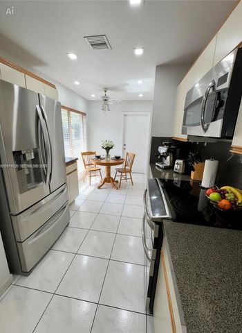 4745 NW 98th Pl, Doral, FL 33178