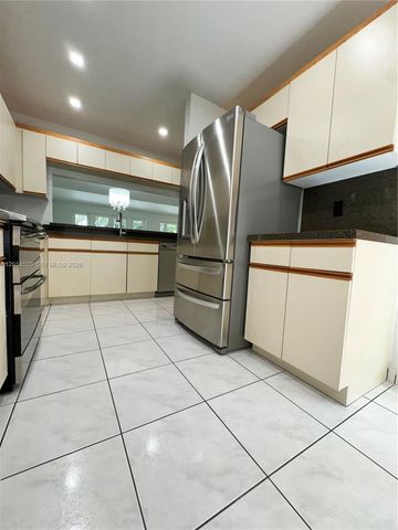 4745 NW 98th Pl, Doral, FL 33178