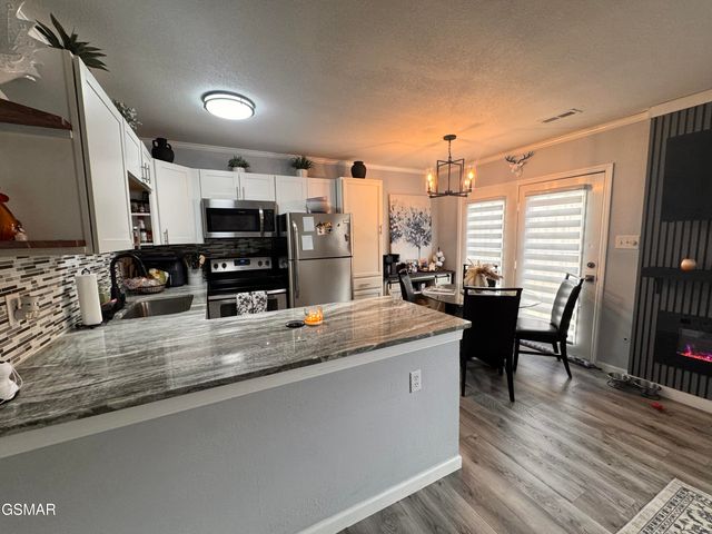 1315 Mountain Meadows Way, Sevierville, TN 37862