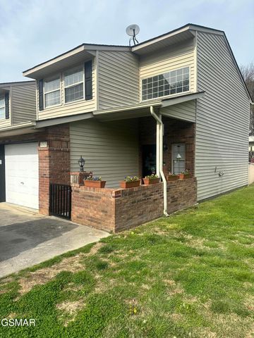 1315 Mountain Meadows Way, Sevierville, TN 37862