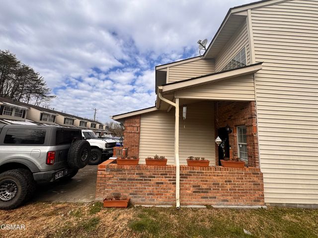 1315 Mountain Meadows Way, Sevierville, TN 37862