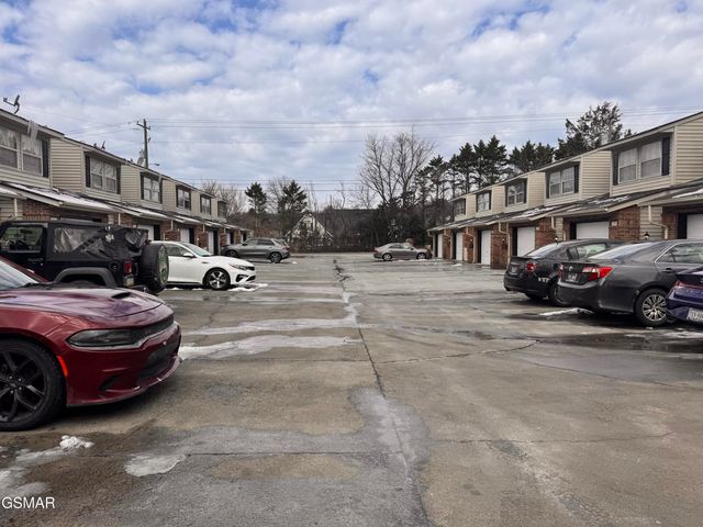 1315 Mountain Meadows Way, Sevierville, TN 37862