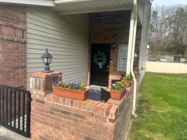 1315 Mountain Meadows Way, Sevierville, TN 37862