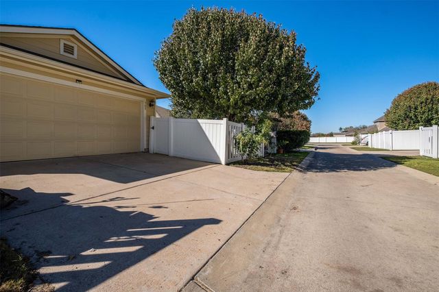 708 Niobrara River DR, Pflugerville, TX 78660