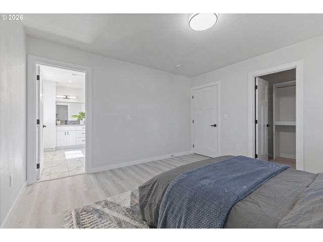 4686 CORNWALL St, West Linn, OR 97068