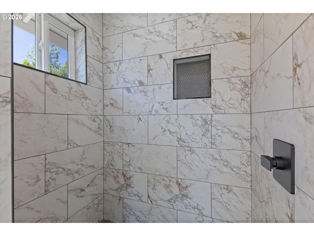 4686 CORNWALL St, West Linn, OR 97068