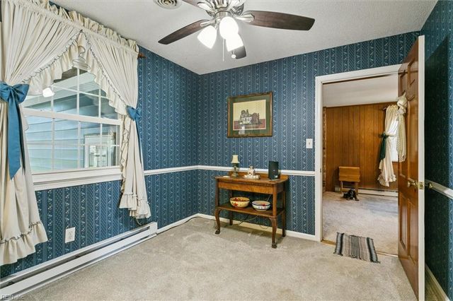 218 Albany DR, Hampton, VA 23666