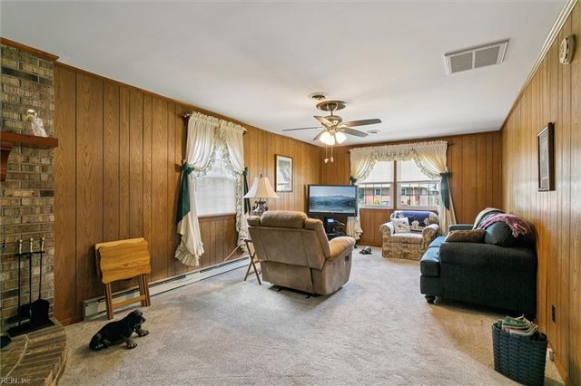 218 Albany DR, Hampton, VA 23666