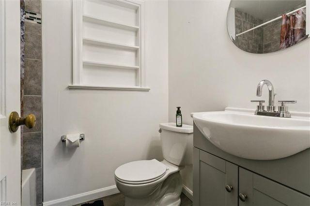 218 Albany DR, Hampton, VA 23666
