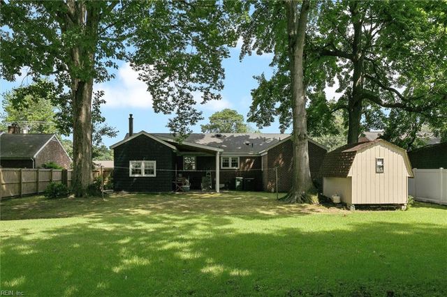 218 Albany DR, Hampton, VA 23666