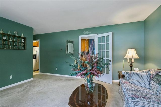 218 Albany DR, Hampton, VA 23666