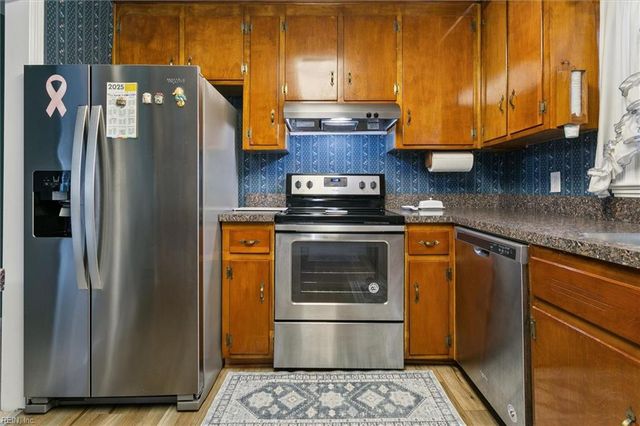 218 Albany DR, Hampton, VA 23666