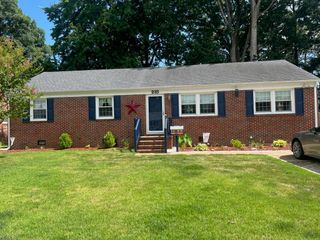 218 Albany DR, Hampton, VA 23666