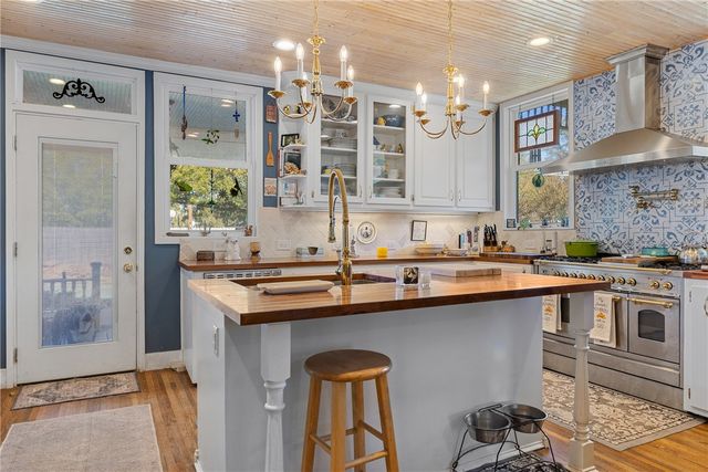 1017 Water Street, Navasota, TX 77868