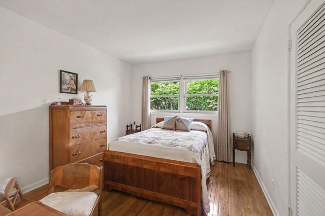 3844 Highgate Road, Norton Shores City, MI 49441