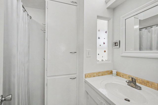 3844 Highgate Road, Norton Shores City, MI 49441