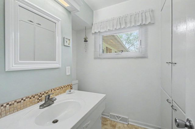 3844 Highgate Road, Norton Shores City, MI 49441