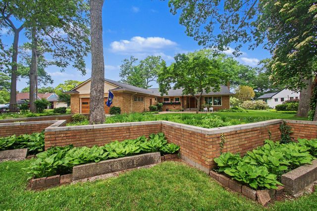 3844 Highgate Road, Norton Shores City, MI 49441