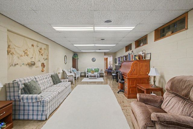 3844 Highgate Road, Norton Shores City, MI 49441