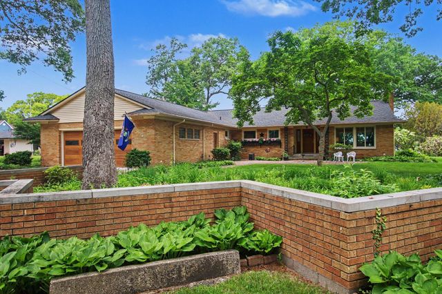 3844 Highgate Road, Norton Shores City, MI 49441