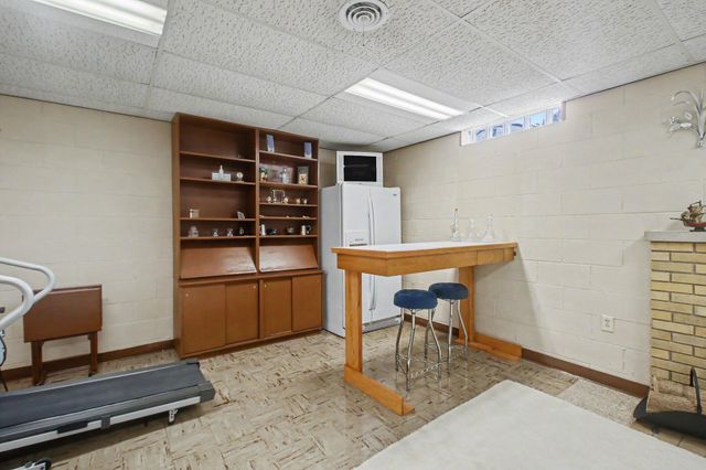3844 Highgate Road, Norton Shores City, MI 49441