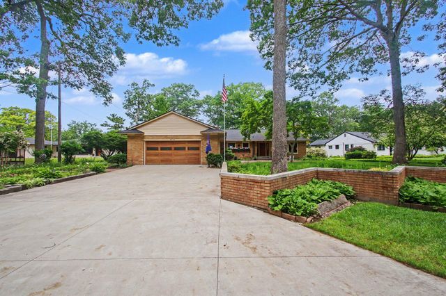 3844 Highgate Road, Norton Shores City, MI 49441