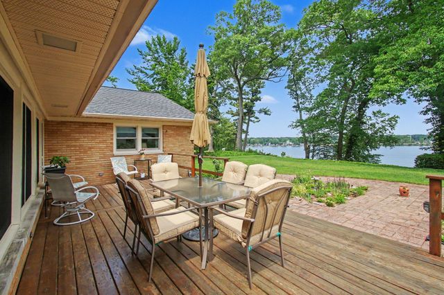 3844 Highgate Road, Norton Shores City, MI 49441