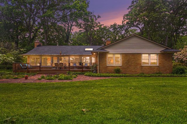 3844 Highgate Road, Norton Shores City, MI 49441