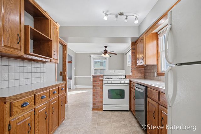 2641 Forest Grove Avenue SW, Wyoming, MI 49519