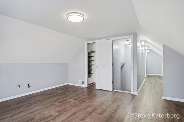 2641 Forest Grove Avenue SW, Wyoming, MI 49519