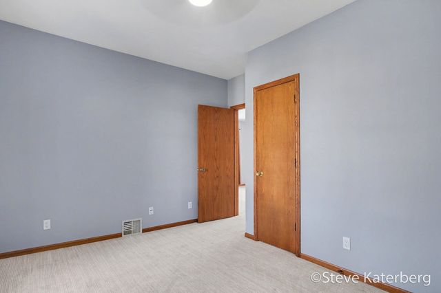 2641 Forest Grove Avenue SW, Wyoming, MI 49519