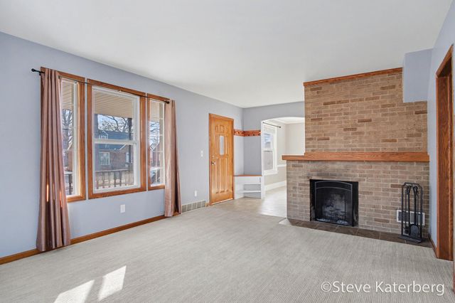2641 Forest Grove Avenue SW, Wyoming, MI 49519