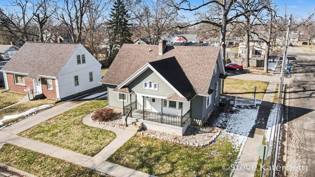 2641 Forest Grove Avenue SW, Wyoming, MI 49519
