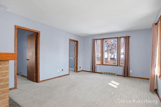 2641 Forest Grove Avenue SW, Wyoming, MI 49519