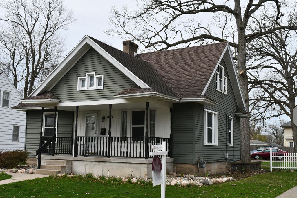 2641 Forest Grove Avenue SW, Wyoming, MI 49519