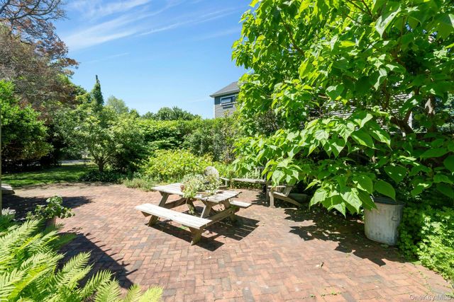 1100 7th Street, Greenport, NY 11944