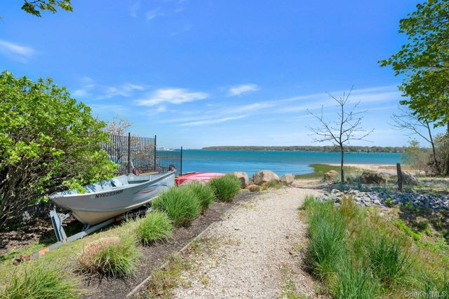 1100 7th Street, Greenport, NY 11944