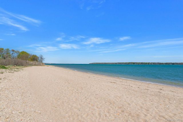 1100 7th Street, Greenport, NY 11944