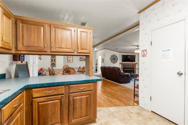 10245 Northlake Circle, Kemp, TX 75143