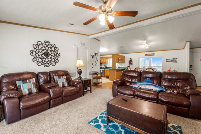 10245 Northlake Circle, Kemp, TX 75143