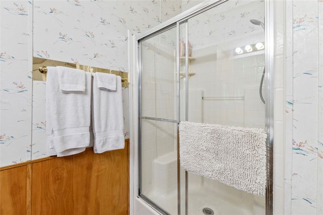 10245 Northlake Circle, Kemp, TX 75143