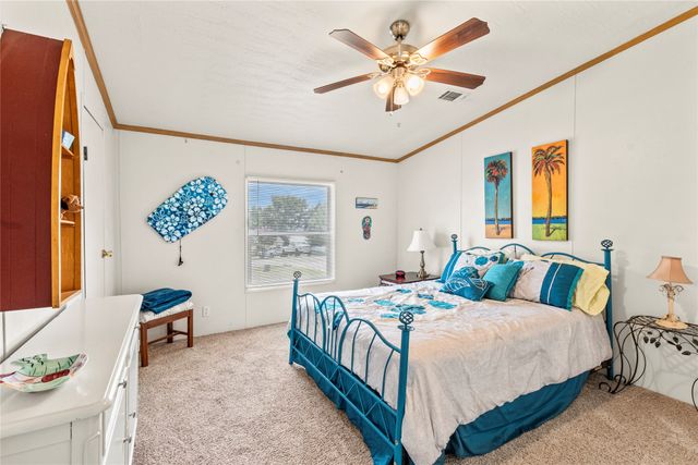 10245 Northlake Circle, Kemp, TX 75143