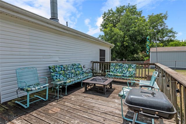 10245 Northlake Circle, Kemp, TX 75143