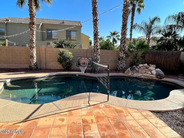3235 E DEVONSHIRE Court, Gilbert, AZ 85297