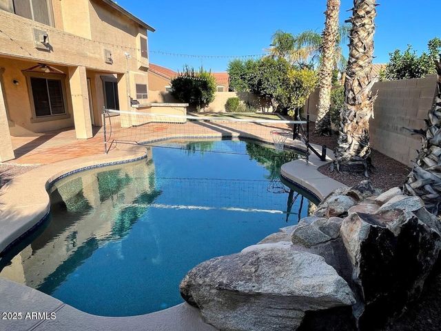 3235 E DEVONSHIRE Court, Gilbert, AZ 85297