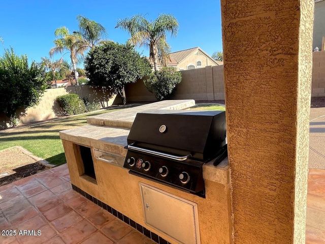 3235 E DEVONSHIRE Court, Gilbert, AZ 85297