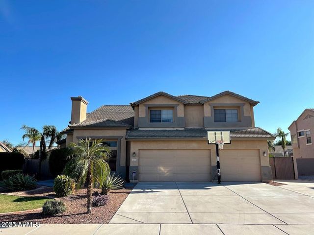 3235 E DEVONSHIRE Court, Gilbert, AZ 85297