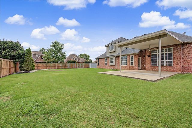 5503 Bent Tree Drive, Rogers, AR 72758